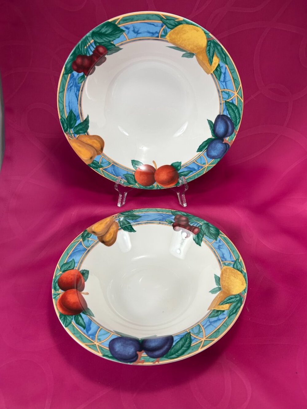 2 pasta serving bowl. Casual Victoria & Beale 9024 Forbidden fruit